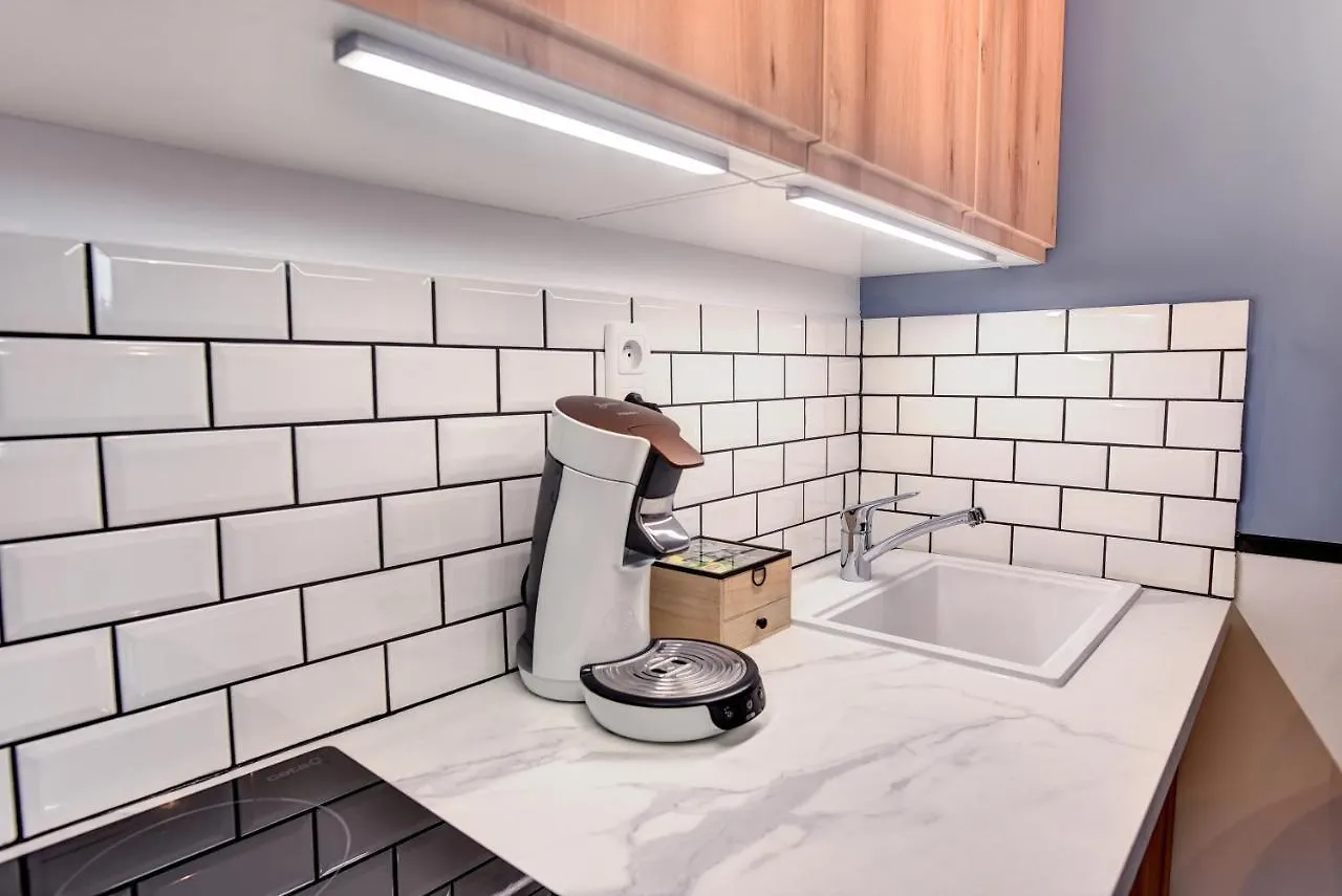 Apartment Apparts Seasons - Saint Etienne Centre - Gare Chateaucreux