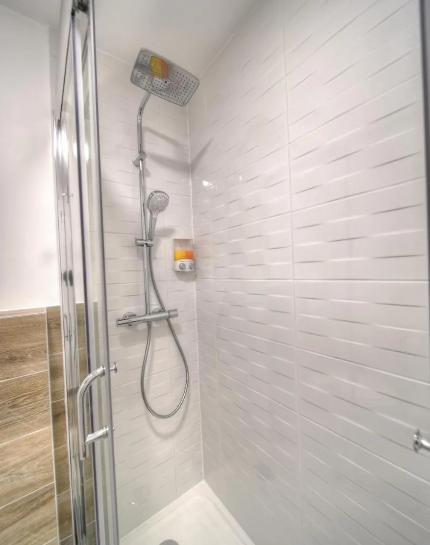 Apparts Seasons - Saint Etienne Centre - Gare Chateaucreux Apartment