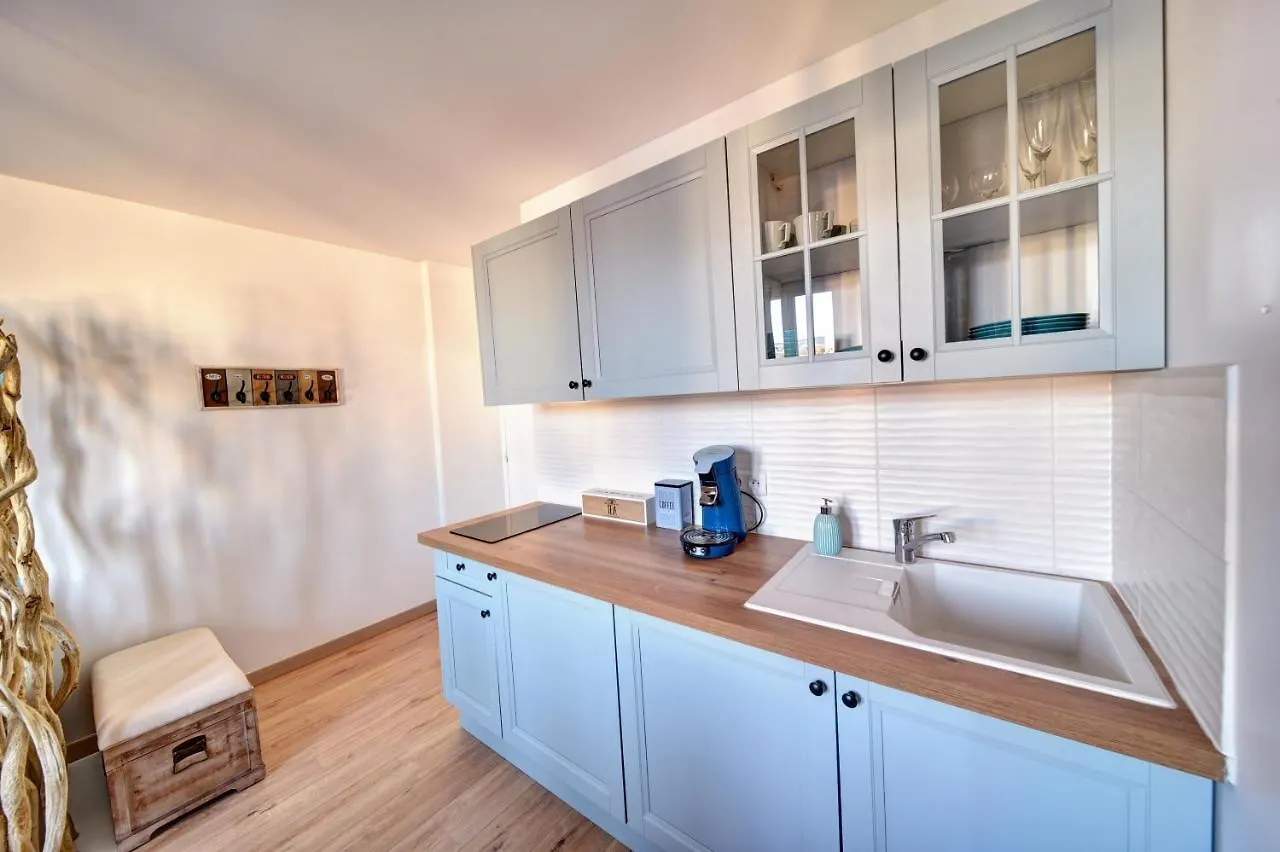 Apartment Apparts Seasons - Saint Etienne Centre - Gare Chateaucreux