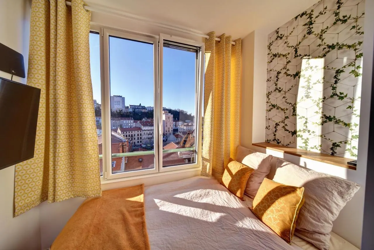 Apparts Seasons - Saint Etienne Centre - Gare Chateaucreux 0*, Saint-Etienne (Loire) France